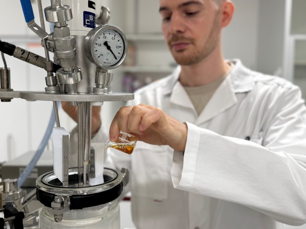 EURO COSMETICS Magazine • CO₂ recycling powers a new palm oil alternative for the cosmetics industry • Euro Cosmetics • Euro Cosmetics
